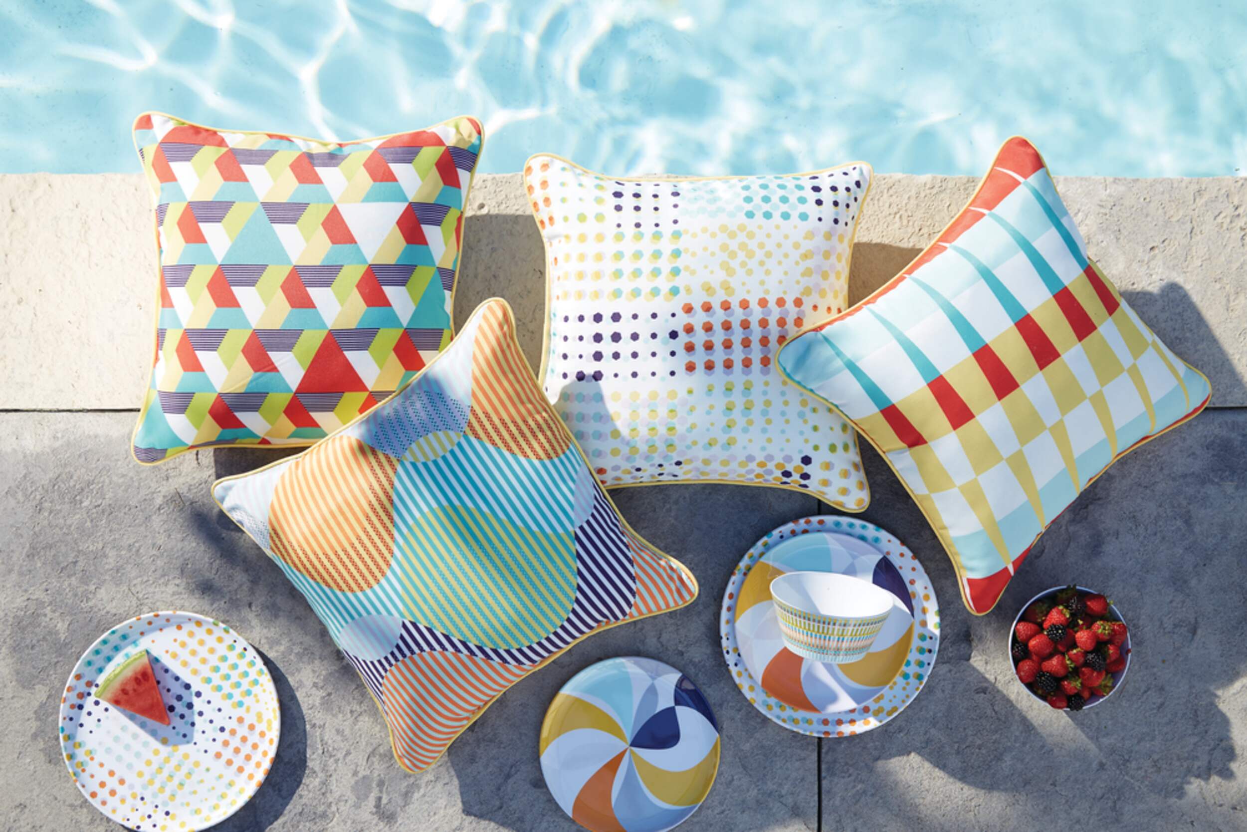 CANVAS Confetti by Avril Loreti Patio Toss Cushion with Tri-pel, 18-in