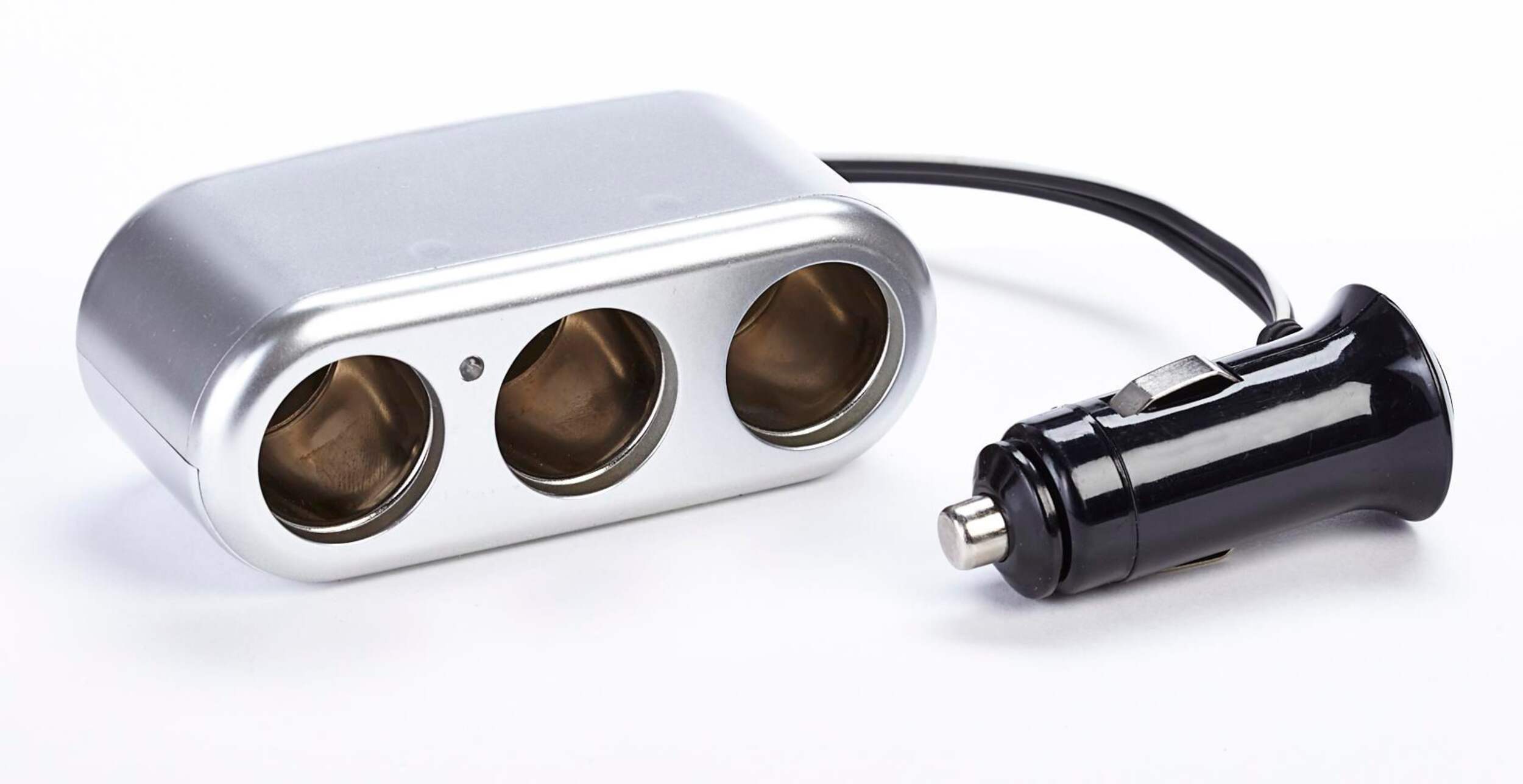 Autotrends 12V Triple Socket with Cords