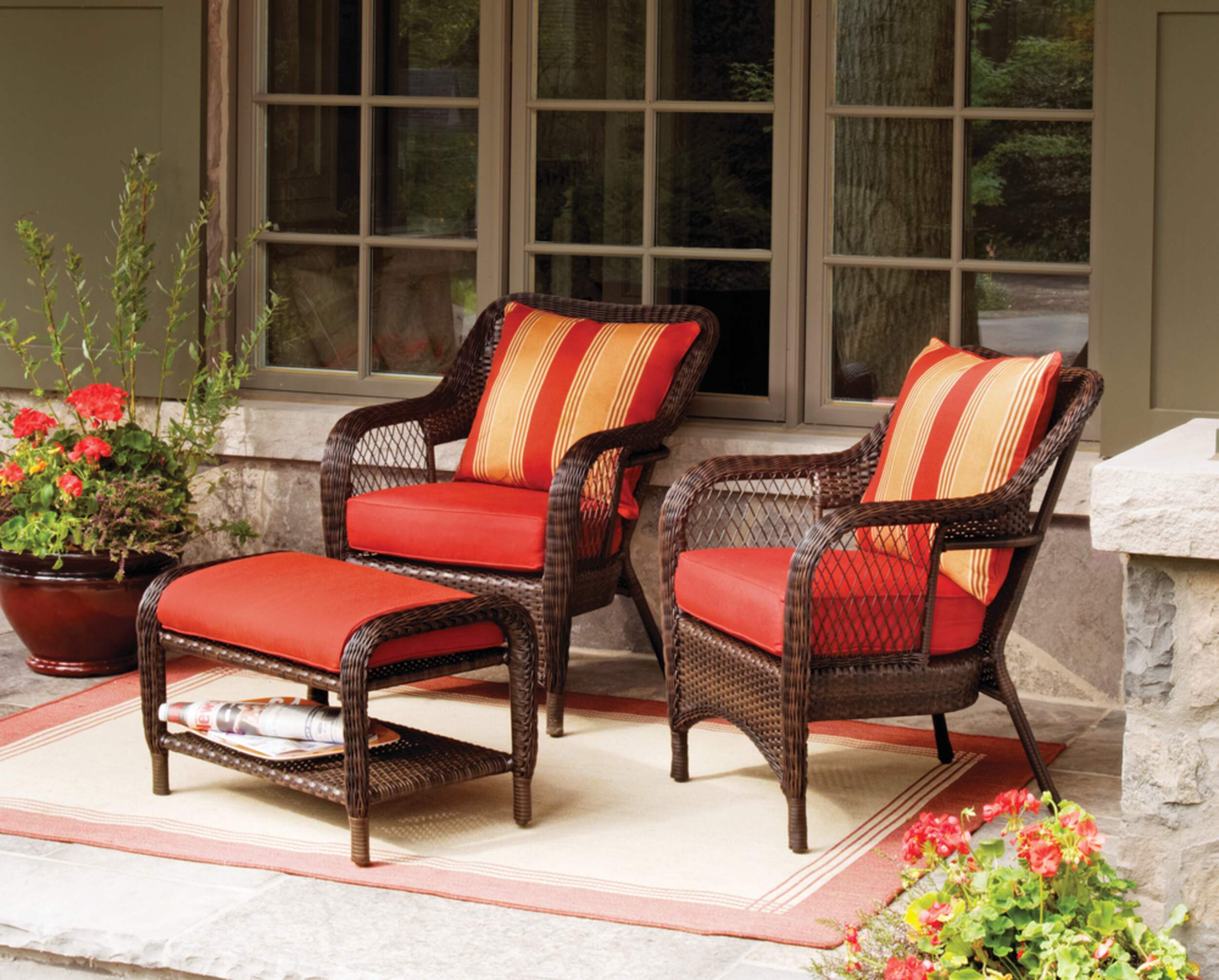 Fraser Collection Patio Table/Ottoman